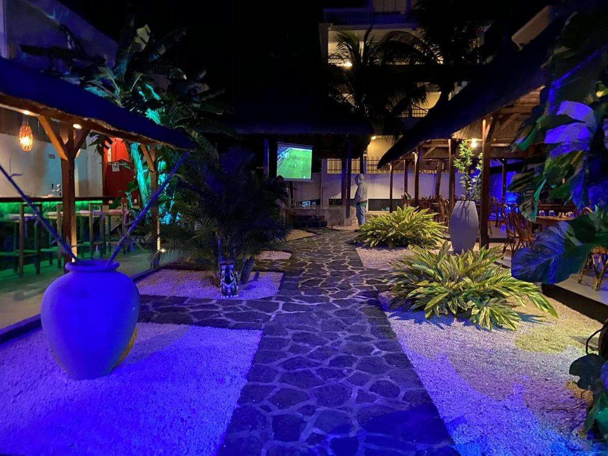 Cosi Holiday Mont-Choisy Extérieur photo